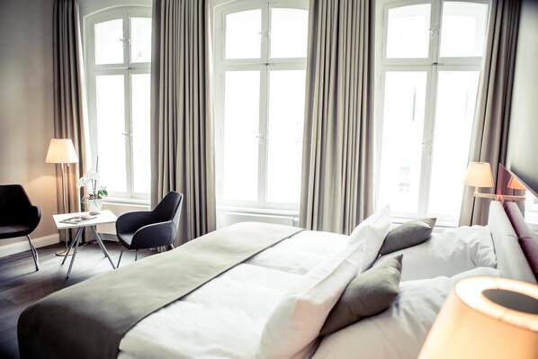 Minibar, Zimmersafe, Schreibtisch, schallisolierte Zimmer