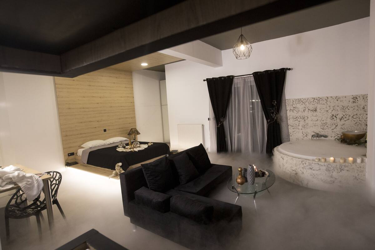 Studiosuite – deluxe, spabadekar | Safe på rommet, lydisolert, strykejern/-brett og wi-fi