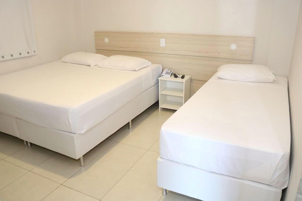1 habitación, ropa de cama de alta calidad, minibar y cortinas blackout 