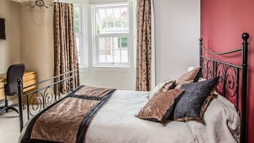 Business Double Room, Ensuite (DBL-F)