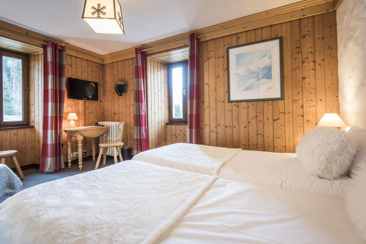 comfort triple room | 1 bedroom, premium bedding, individually decorated