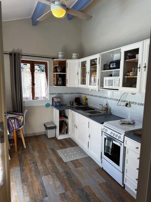 Private kitchen - Mas Saint Antoine (Rognonas)