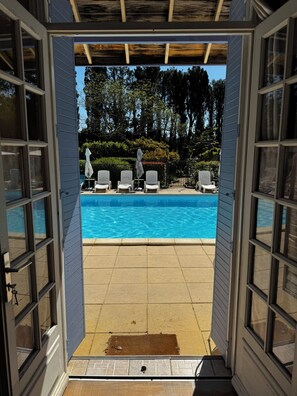 Panoramic Apartment, 1 Bedroom, Non Smoking, Pool View | View from room - Mas Saint Antoine (Rognonas)