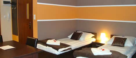 Exclusive Studio Suite, 1 Bedroom, Kitchenette | Premium bedding, iron/ironing board, rollaway beds, free WiFi
