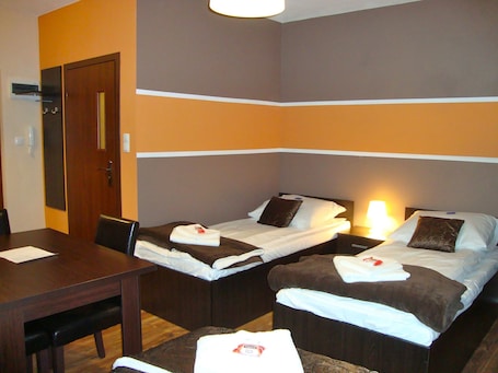Exclusive Studio Suite, 1 Bedroom, Kitchenette | Premium bedding, iron/ironing board, rollaway beds, free WiFi