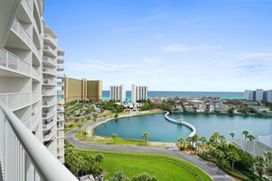 Apartamento, 2 habitaciones, vistas al mar (1002) | Vistas del balcón