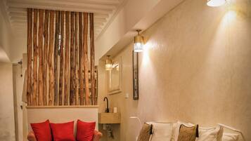 Basic Double Room (Olive) | Premium bedding, in-room safe, blackout drapes, soundproofing