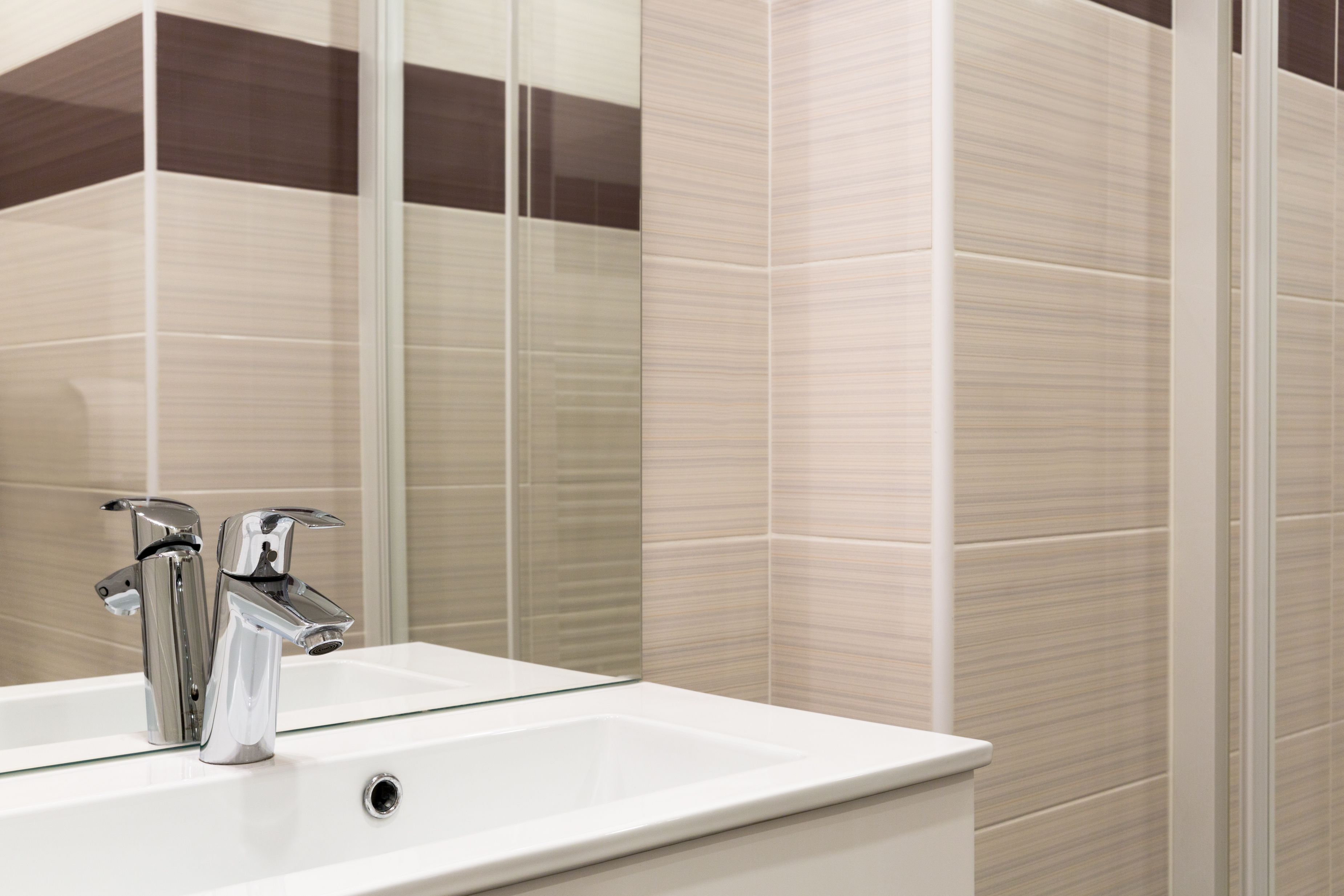 standard double room | bathroom | towels