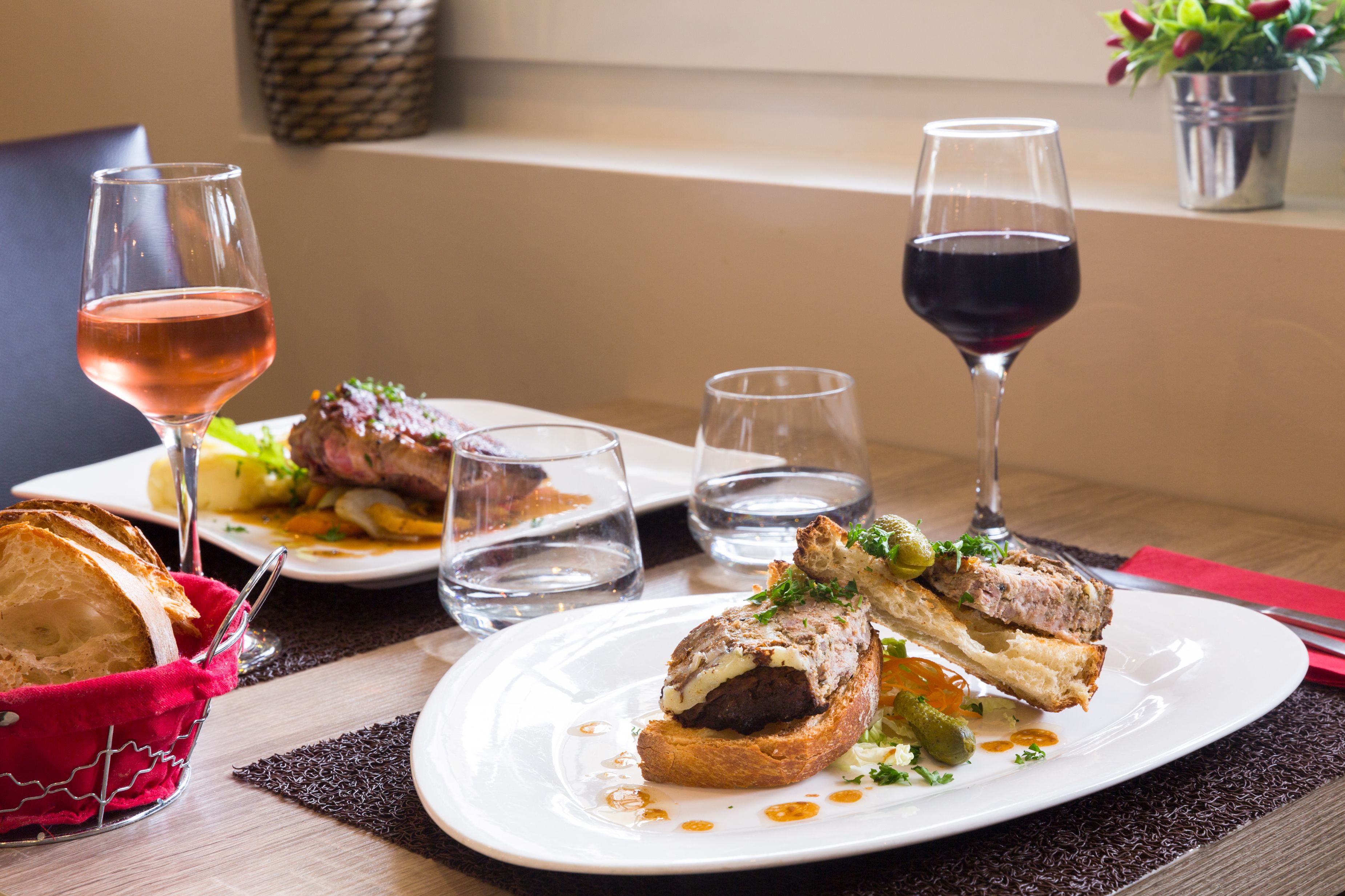 lunch and dinner served