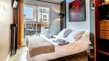 Chambre Ville, 1 chambre, non-fumeurs, terrasse | 1 chambre, décoration personnalisée, ameublement personnalisé