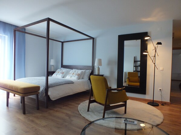 Deluxe Studio Suite | Free WiFi, wheelchair access