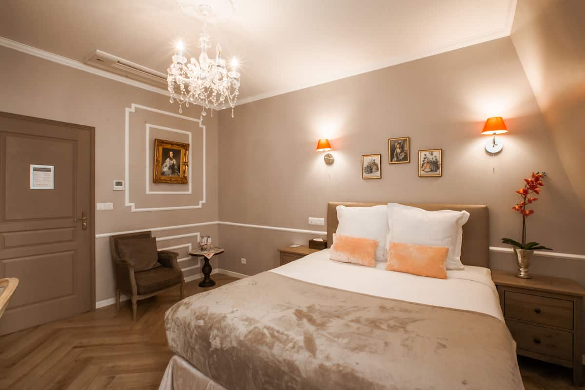 1 bedroom, premium bedding, minibar, in-room safe