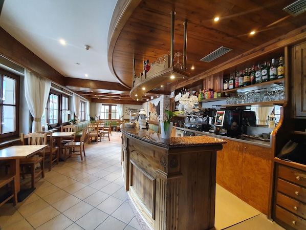 Bar (in der Unterkunft)