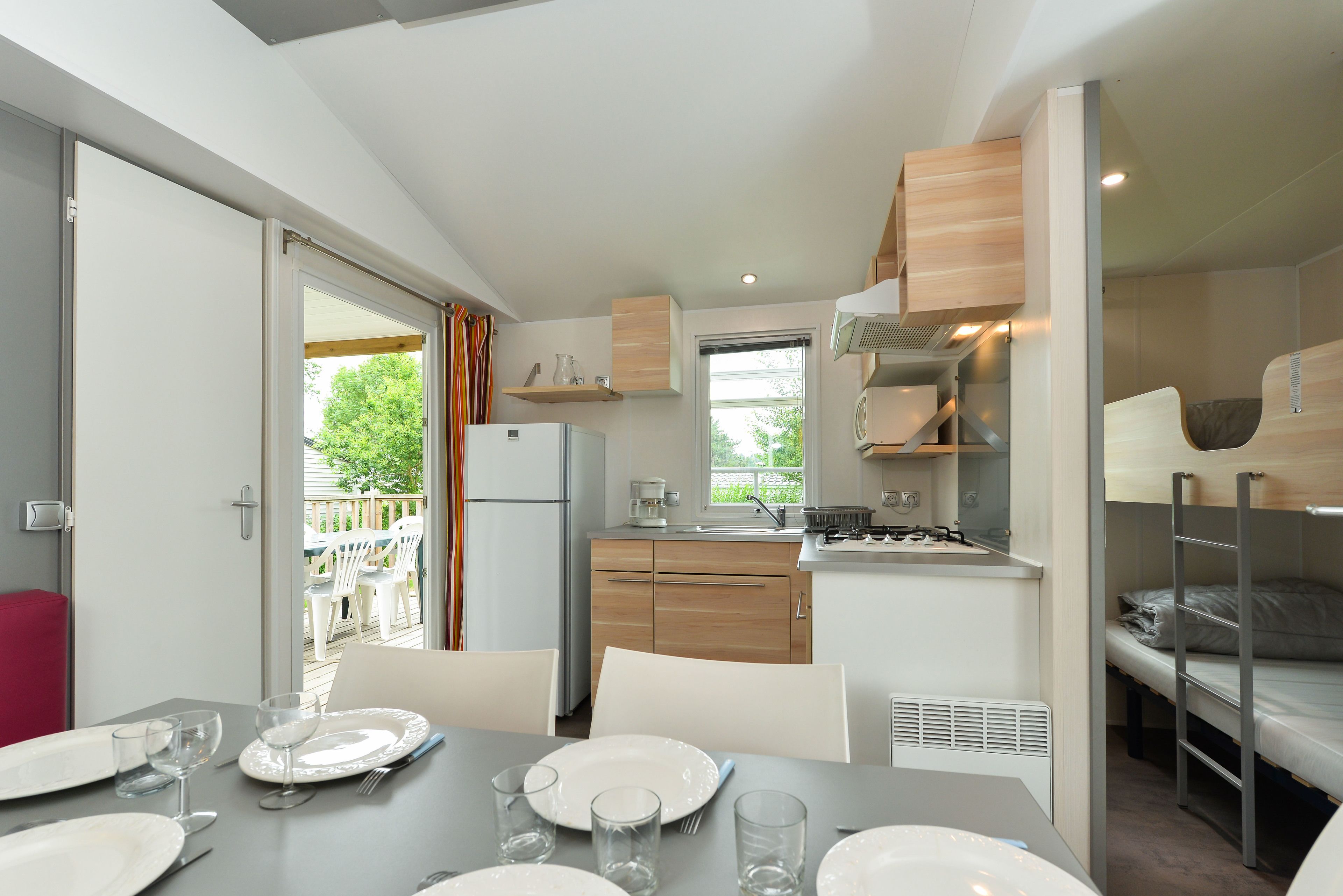 Comfort Mobile Home (Arthur ) | Ruang tamu | Bola sepak meja, meja ping pong, buku-buku 