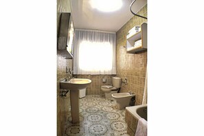 스탠다드 아파트, 침실 2개 | 욕실