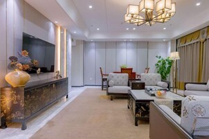 Cunas, acceso a internet y despertador 