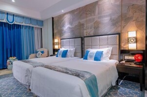 Cribs/infant beds, Internet, alarm clocks