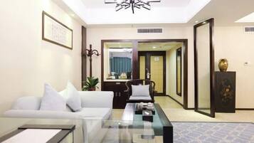 Cribs/infant beds, Internet, alarm clocks