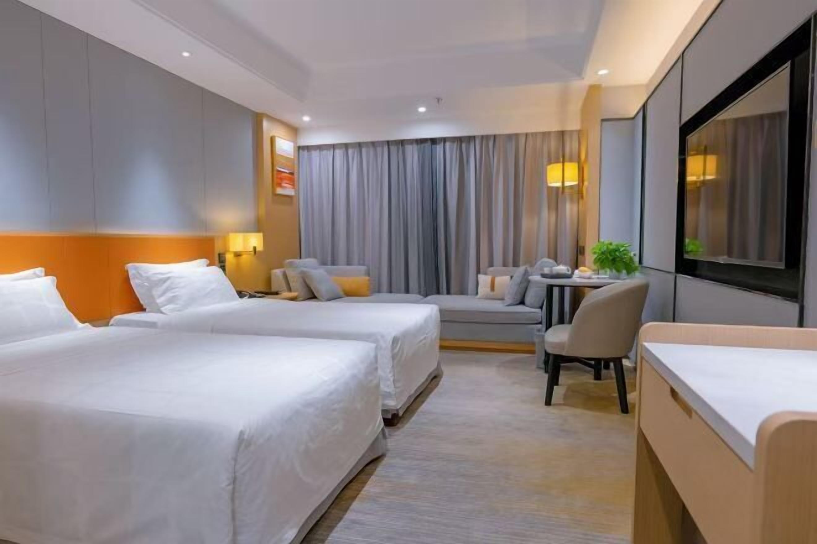 Cots/infant beds, Internet, alarm clocks