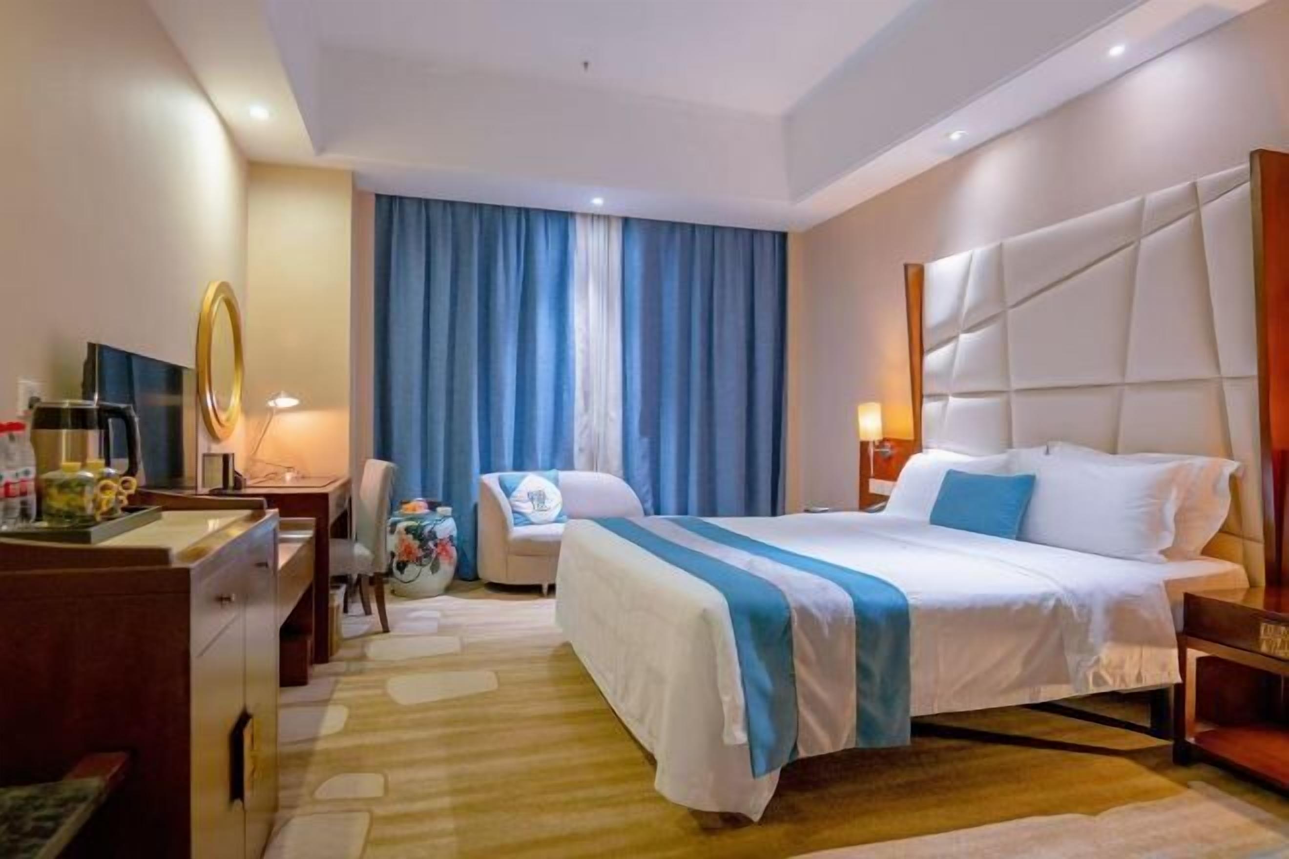 Cots/infant beds, Internet, alarm clocks