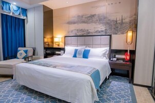 Cribs/infant beds, Internet, alarm clocks