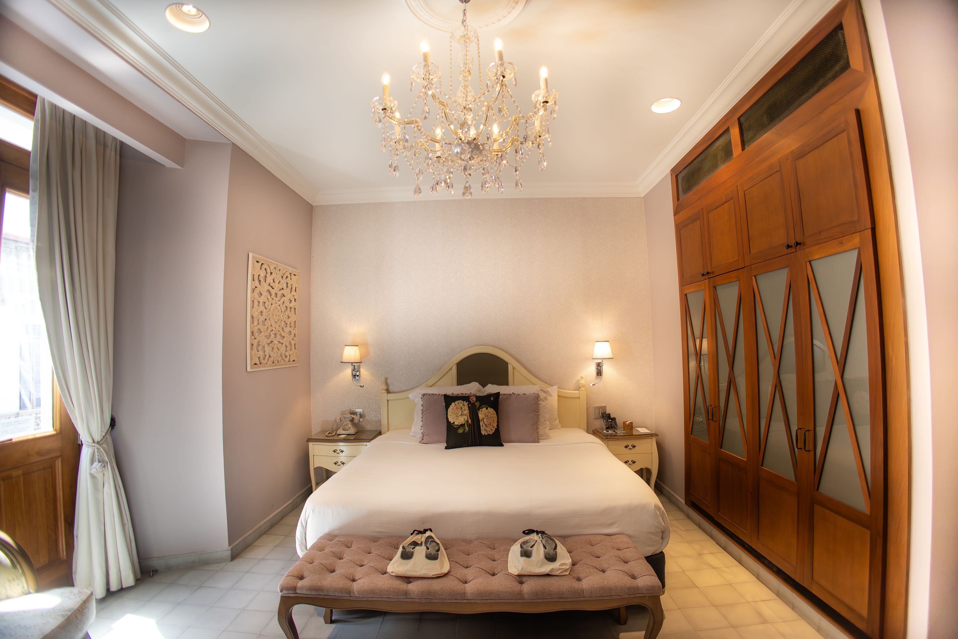 santa ana (deluxe suite) | 3 bedrooms, egyptian cotton sheets, premium bedding, down duvets
