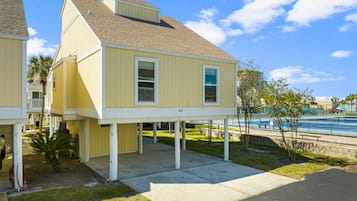 Condo, 3 Bedrooms, Garden View (43) | Terrace/patio