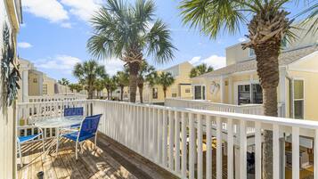 Condo, 3 Bedrooms, Garden View (43) | Balcony