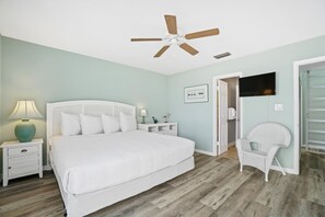 2 bedrooms, individually decorated, individually furnished - Sailfish Townhomes by Panhandle Getaways (Panama City Beach)