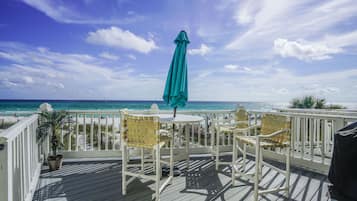 Condo, 2 Bedrooms, Sea View (7) | Pemandangan dari bilik