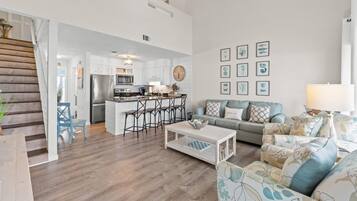 Leilighet, 2 soverom (C7) | Oppholdsområde | TV