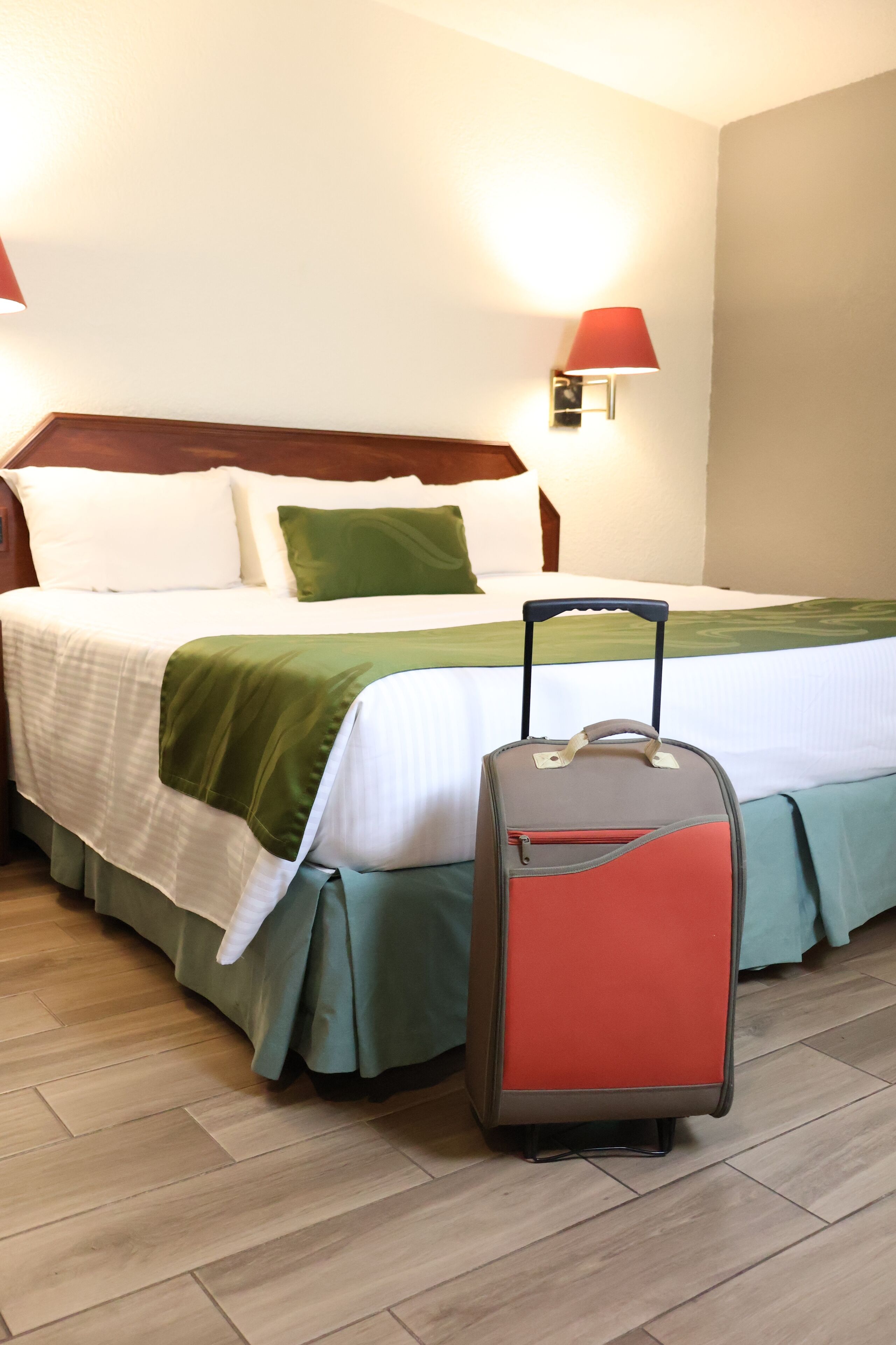 Coffres-forts dans les chambres, bureau