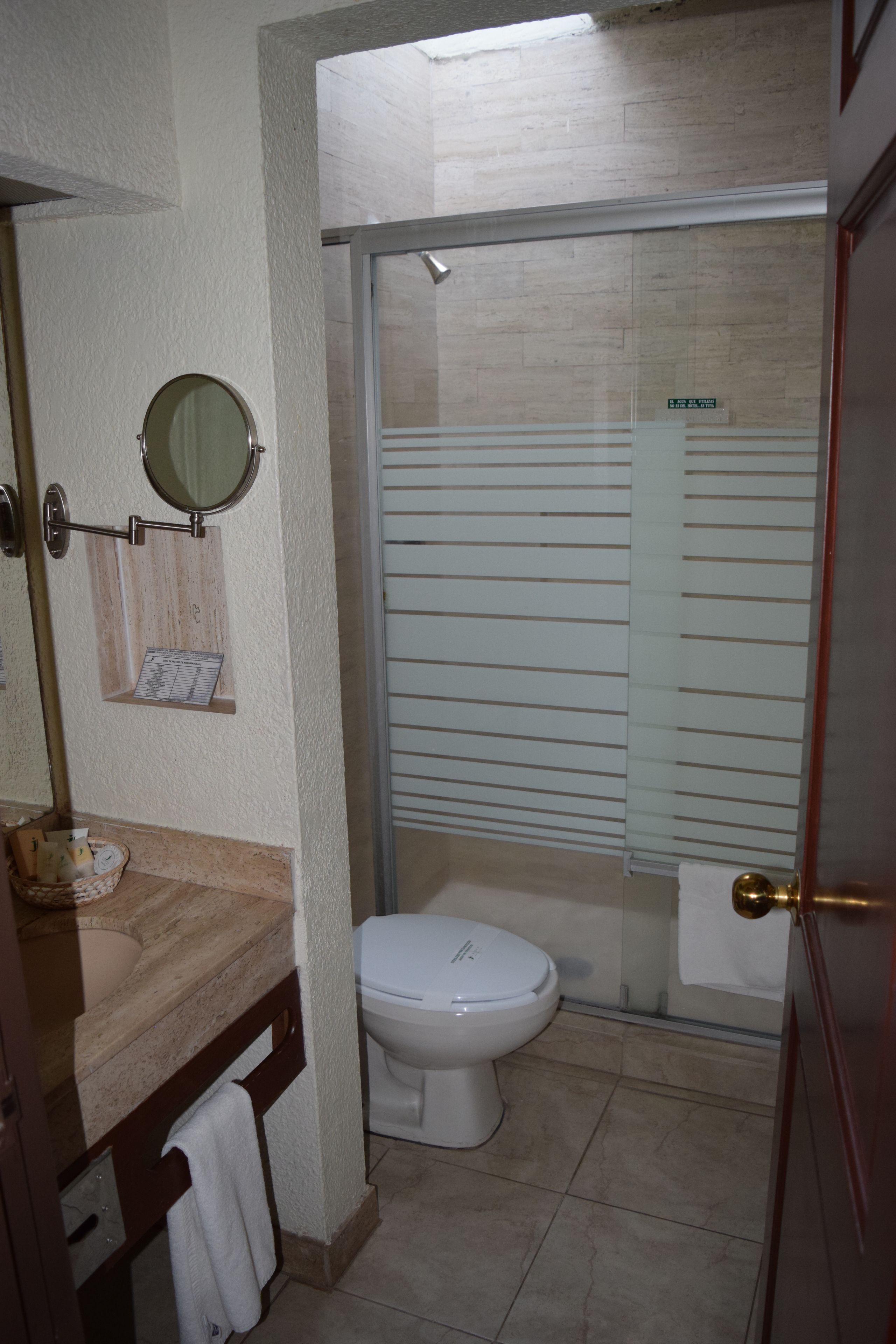 junior suite, 2 double beds | bathroom | shower, free toiletries, hair dryer, towels