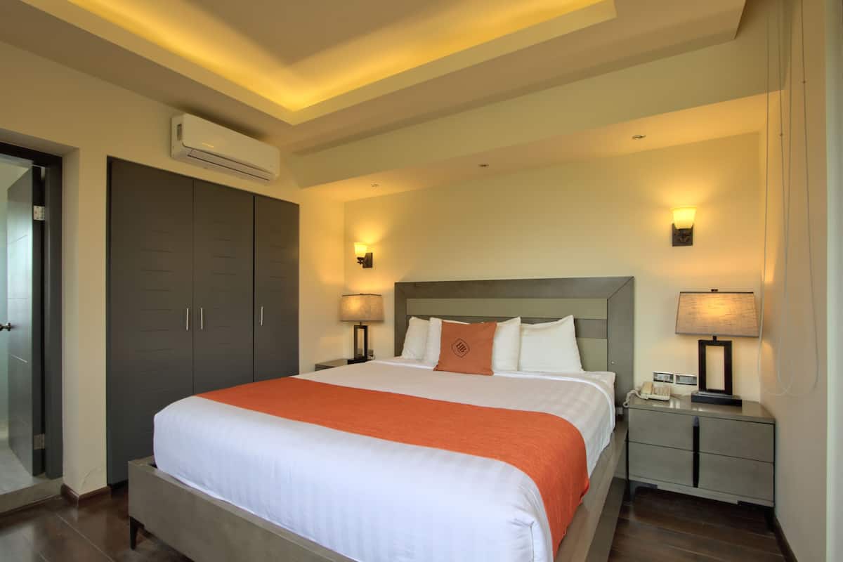 1 bedroom, in-room safe, iron/ironing board, free WiFi