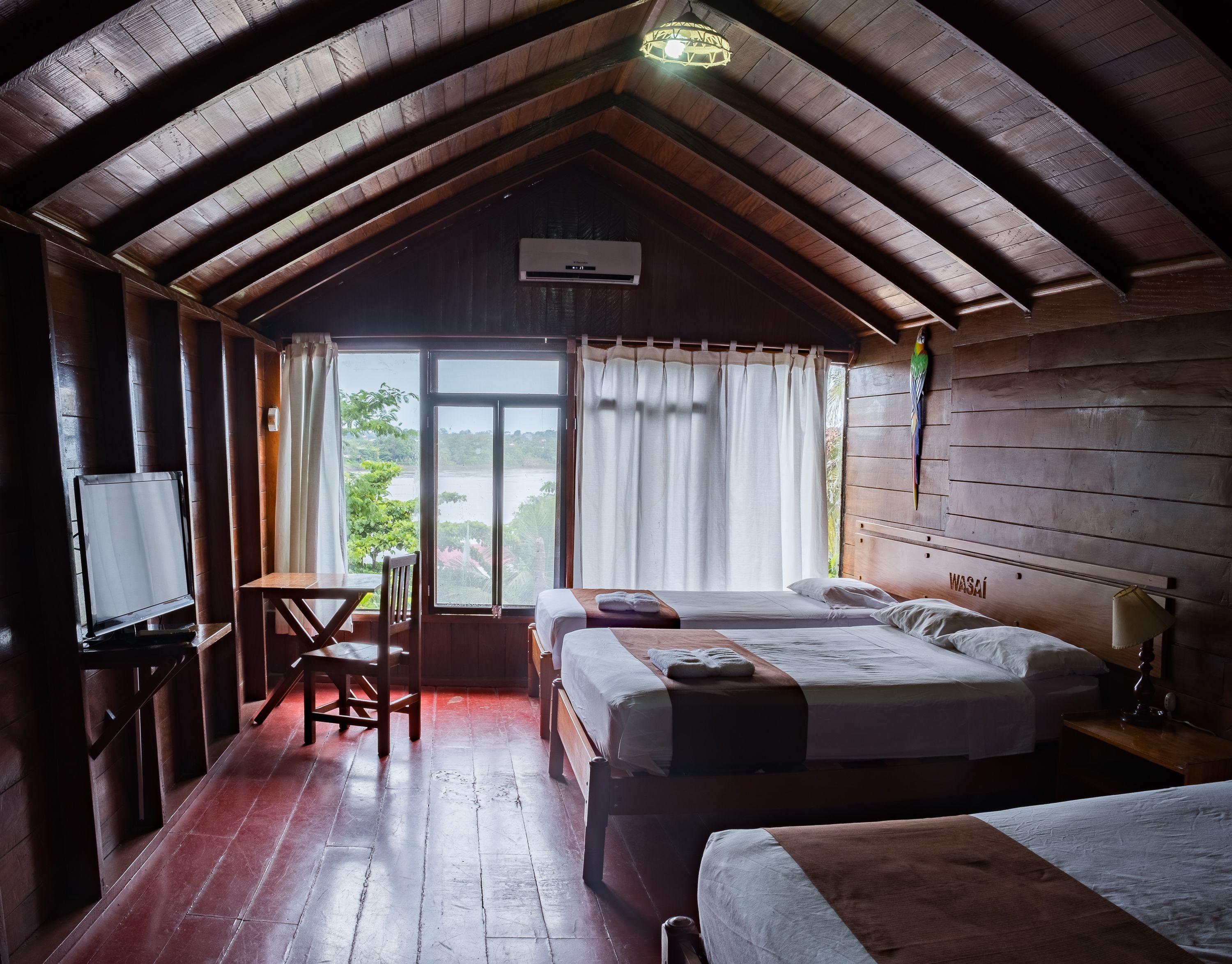 triple room | minibar, desk, free wifi, bed sheets