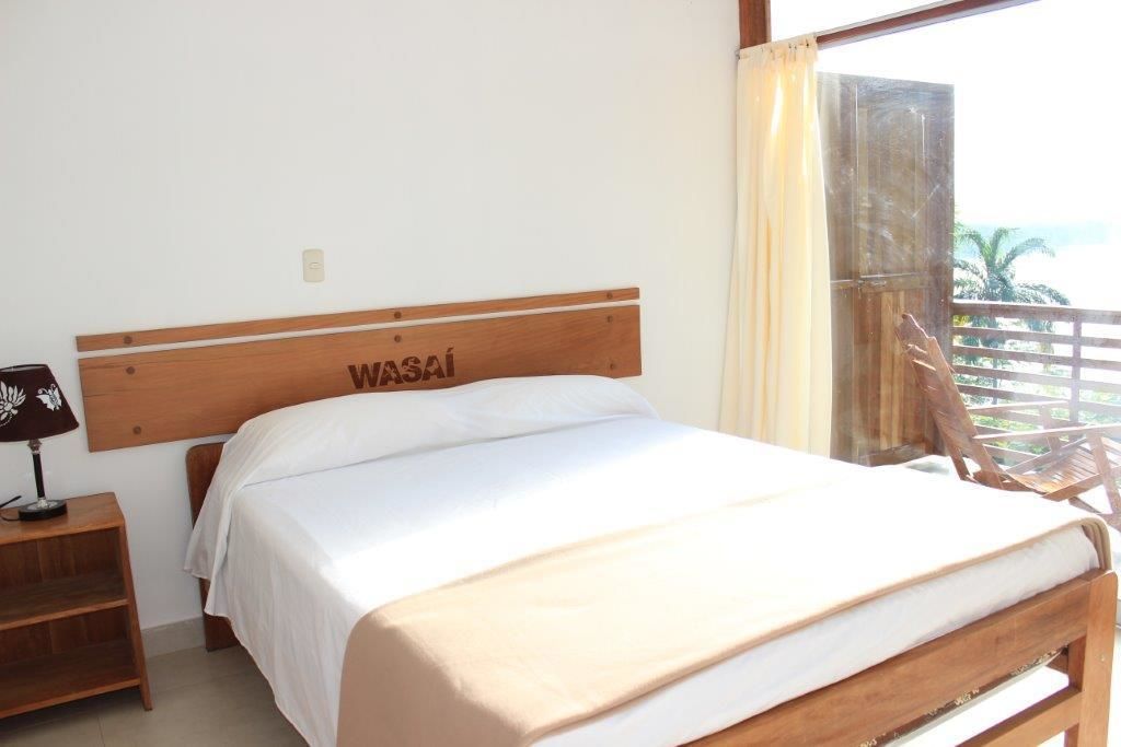 single room | minibar, desk, free wifi, bed sheets