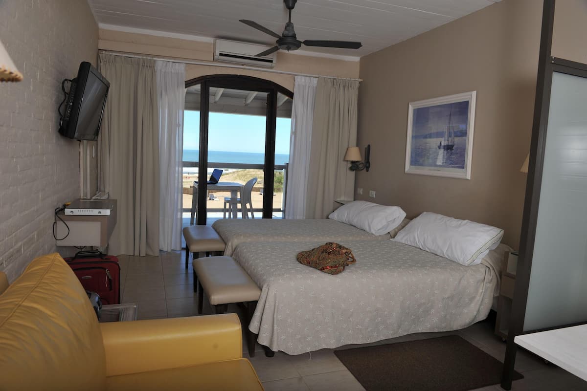 In-room safe, blackout drapes, WiFi (free)