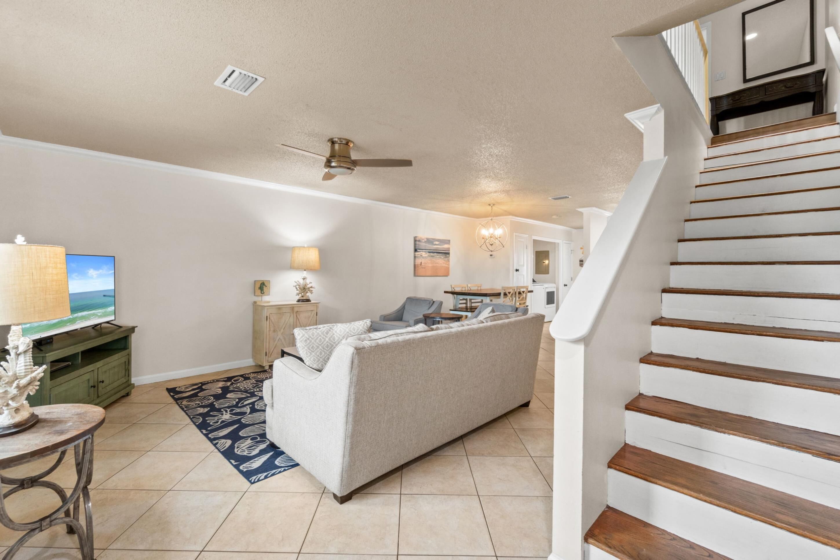 公寓客房 | 起居區 | 平面電視、 DVD 播放機