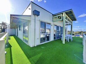 Executive Apartment, 3 Bedrooms, Balcony | Terrace/patio - Phillip Island Towers (Cowes)