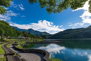 Front of property - Lakeside 46 (Shoufeng)