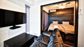 Apartamento conforto, várias camas, para não fumantes, cozinha | Escrivaninha, quartos à prova de som, ferros/tábuas de passar roupa