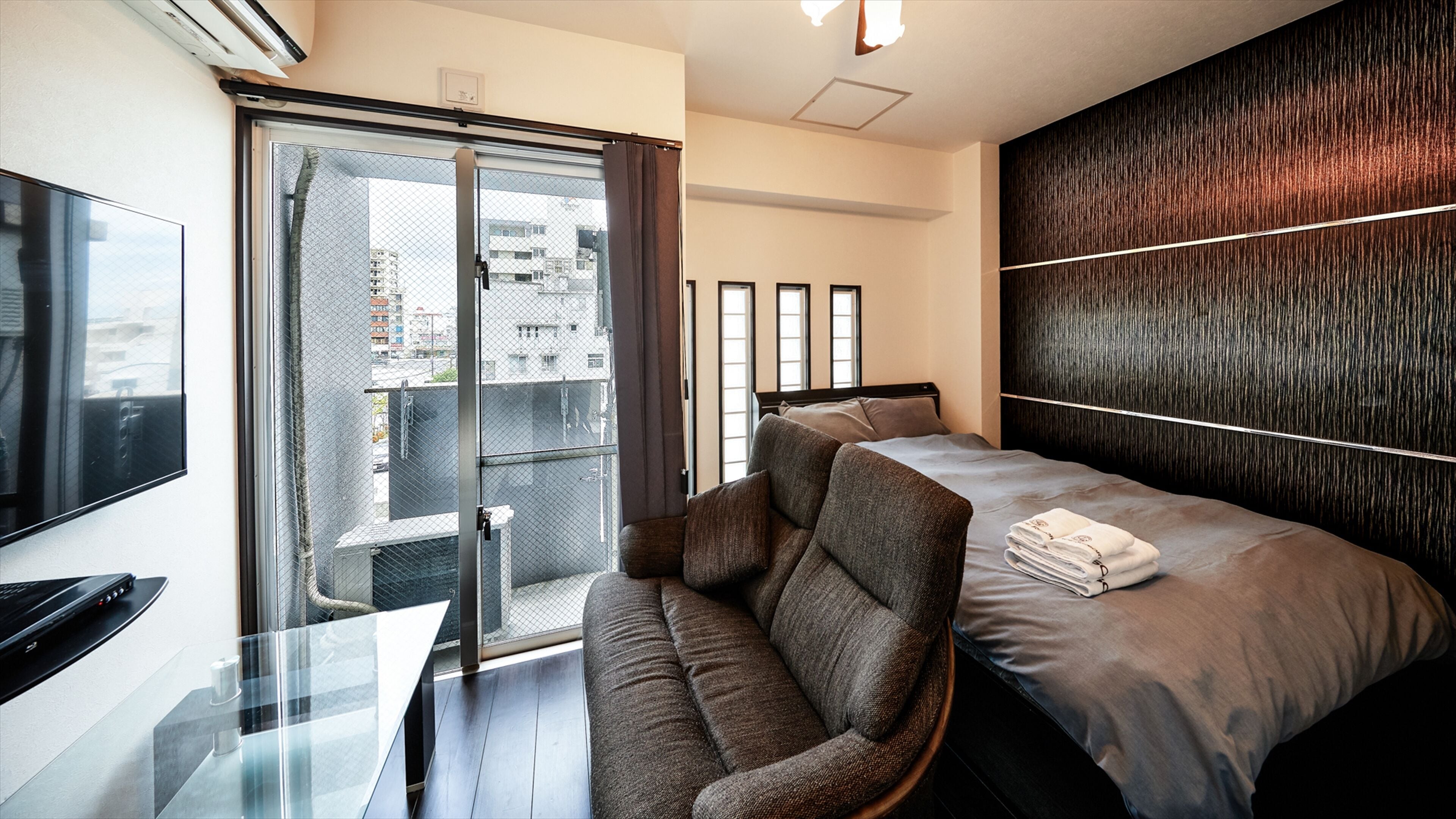 Quarto casal conforto, 1 cama de casal, para não fumantes, cozinha | Escrivaninha, quartos à prova de som, ferros/tábuas de passar roupa