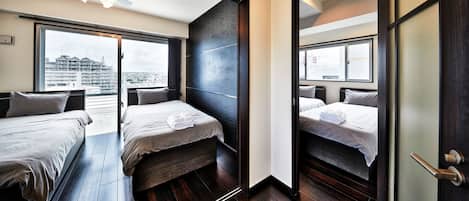 Family House, 2 Bedrooms, Non Smoking, Kitchen | Desk, soundproofing, iron/ironing board, free WiFi