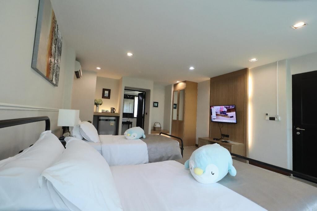 Minibar, desk, blackout curtains, rollaway beds