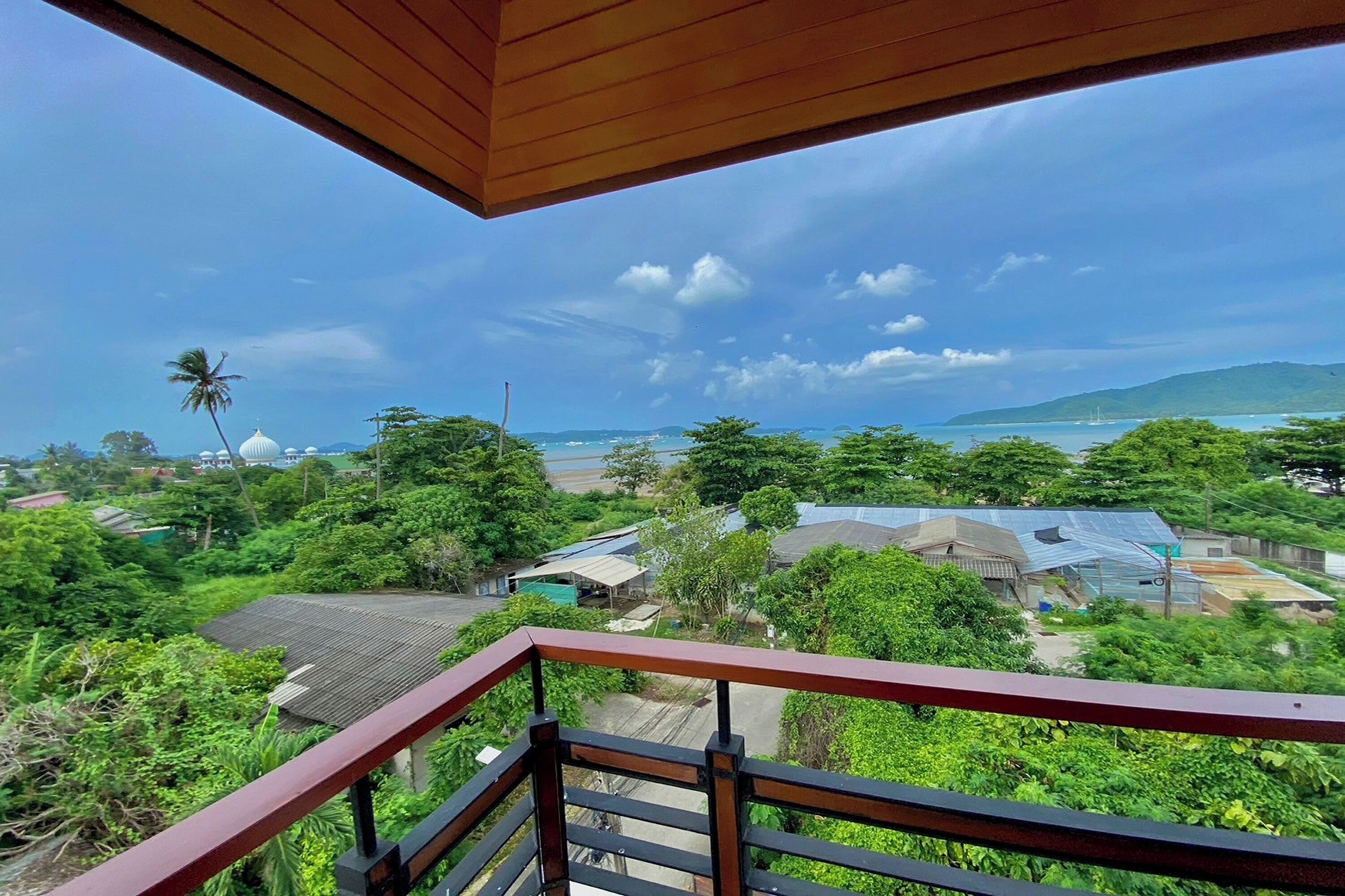 deluxe sea view | terrace/patio