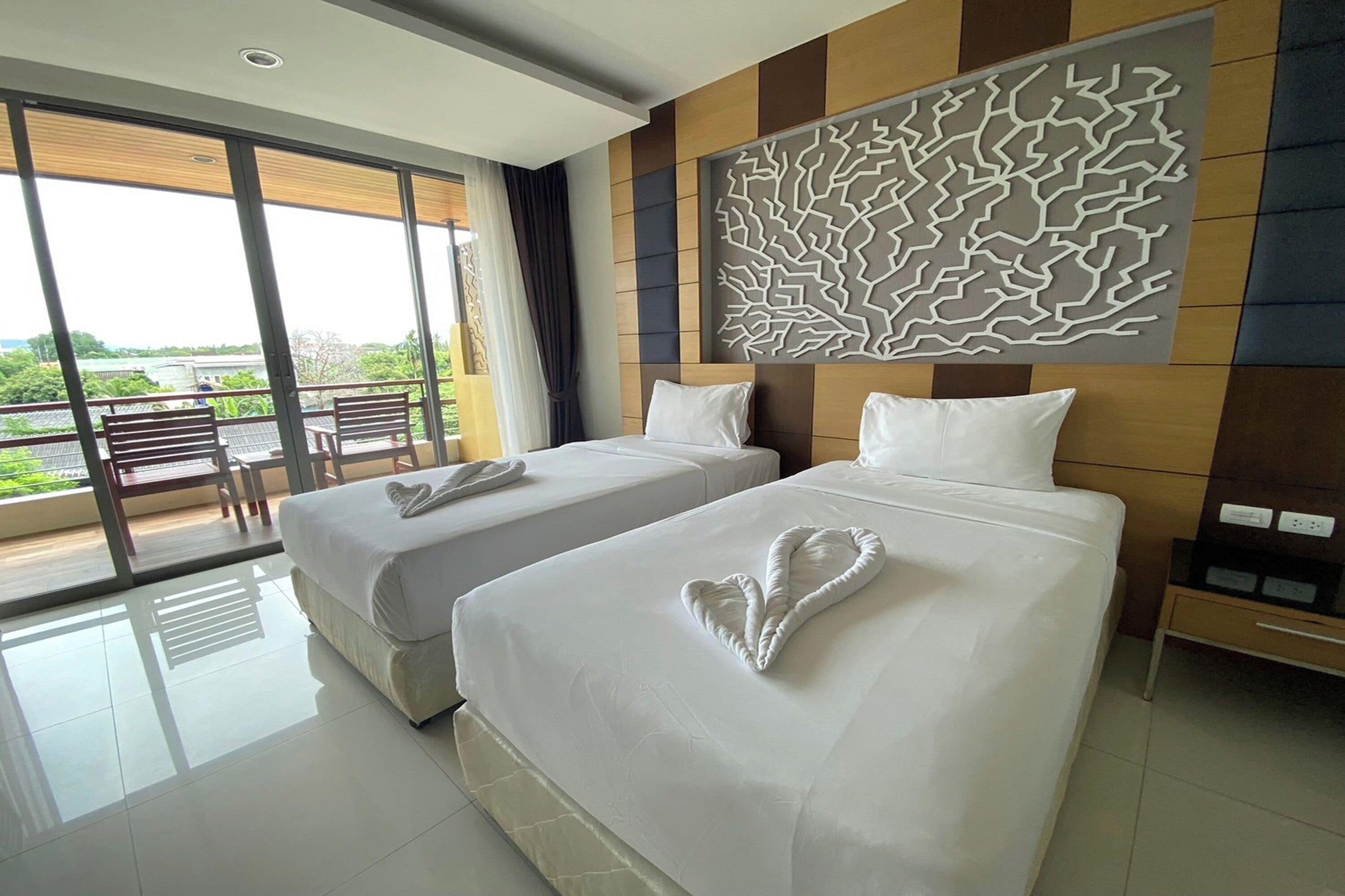 deluxe twin room | 1 bedroom, premium bedding, in-room safe, desk