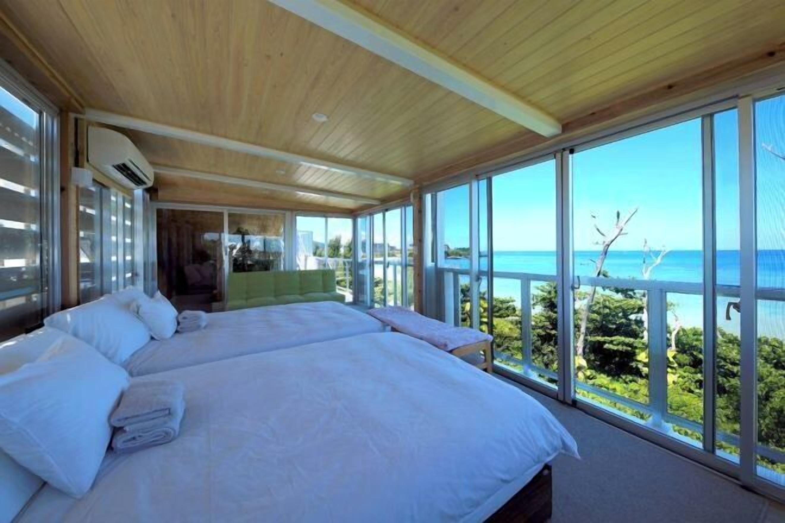 In-room safe, desk, soundproofing, iron/ironing board