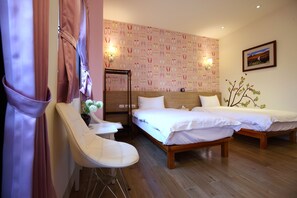 Standard Double Room | Desk, blackout drapes, soundproofing, free WiFi