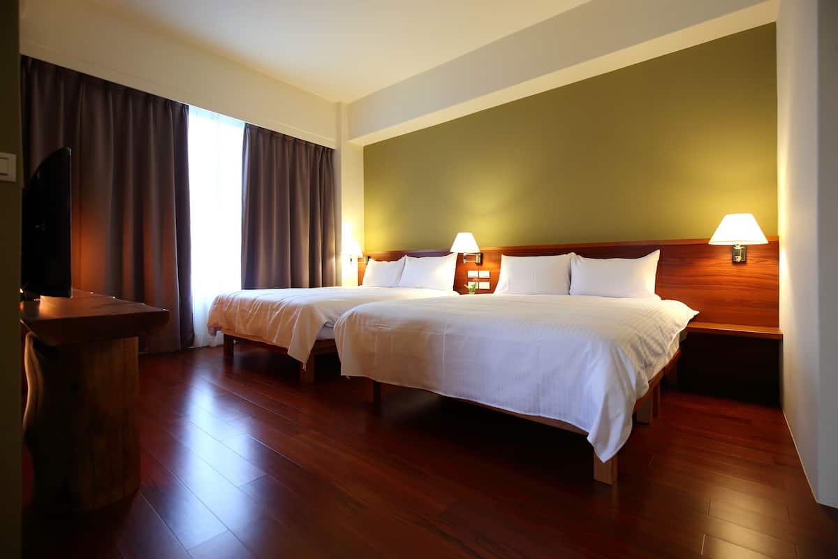 ห้องคอมฟอร์ท, ปลอดบุหรี่, วิวภูเขา (6-Person) | โต๊ะทำงาน, ผ้าม่านกันแสง, ห้องเก็บเสียง, Wi-Fi ฟรี