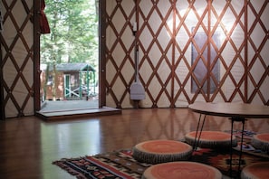 Biệt thự | Khu phòng khách | Sách